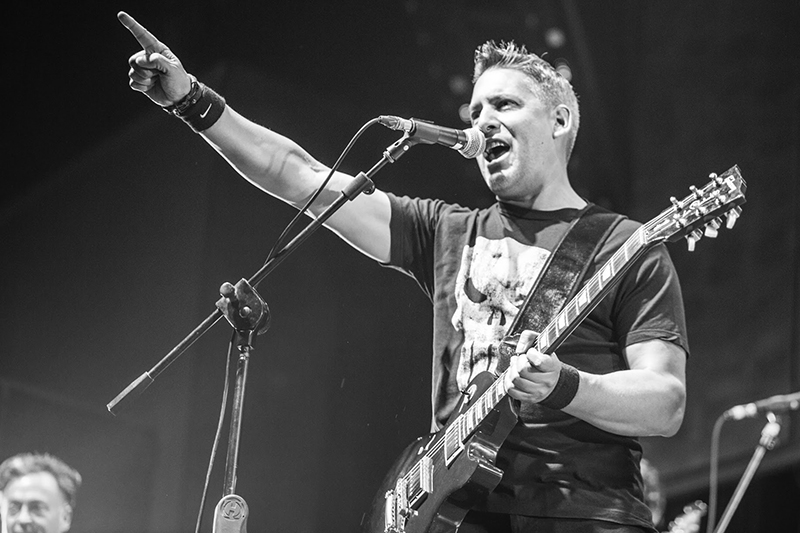 Chachi Arbulu, Grupo Nadie