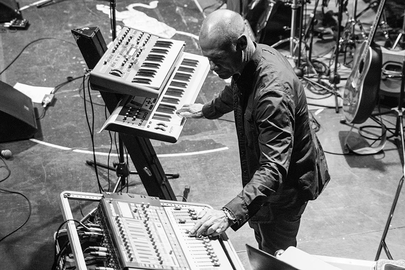 Coti Aboitiz, Grupo Nadie